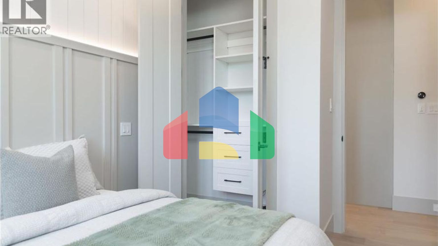 Residential - Single Family Home - Richmond, Canada - Canada