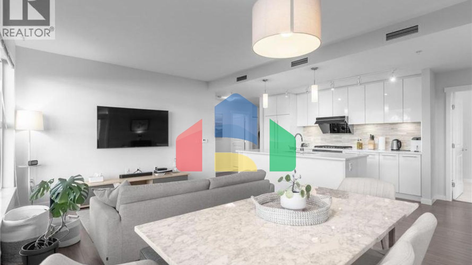 Residential - Condo/Apartment - Richmond, Canada - Canada