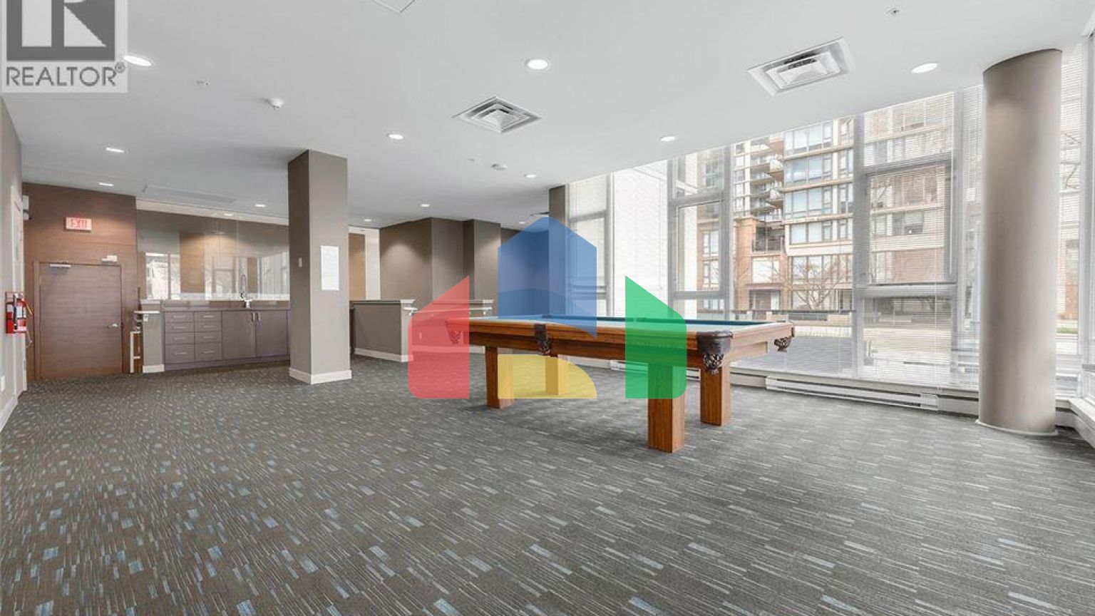 Residential - Single Family Home - Richmond, Canada - Canada