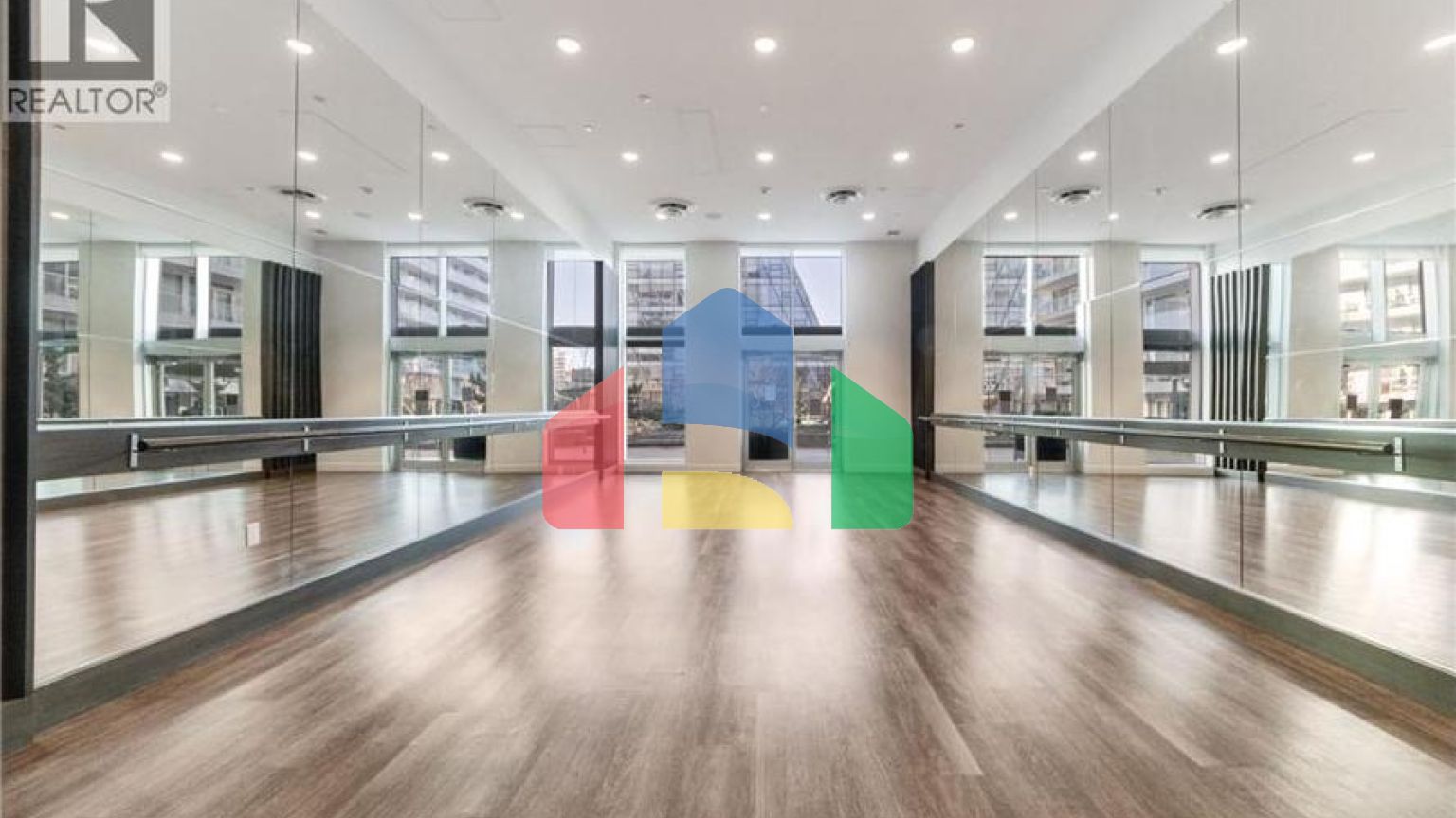 Residential - Single Family Home - Richmond, Canada - Canada