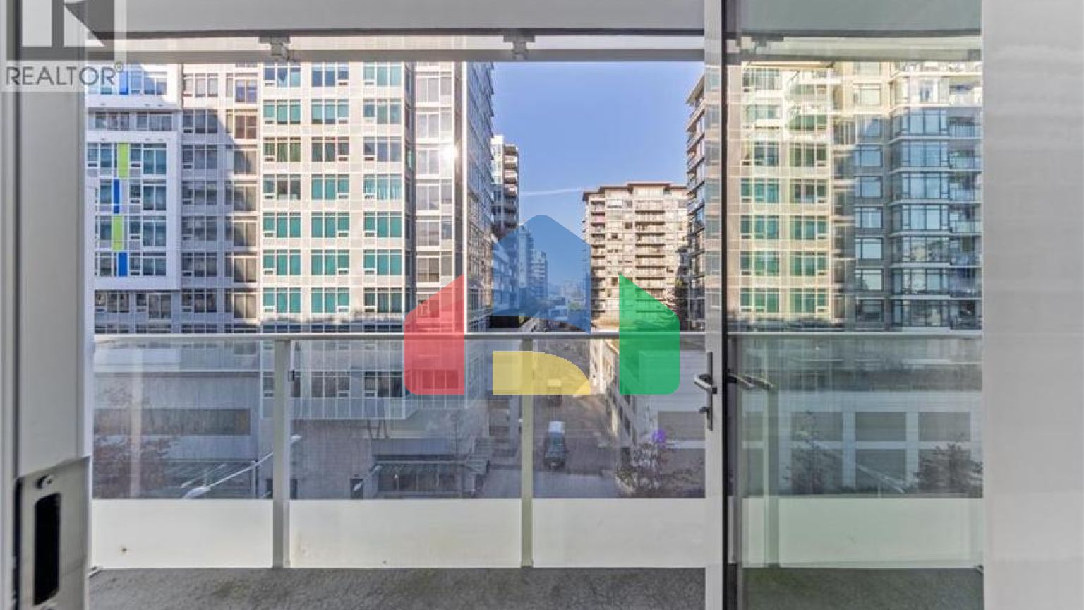 Residential - Single Family Home - Richmond, Canada - Canada