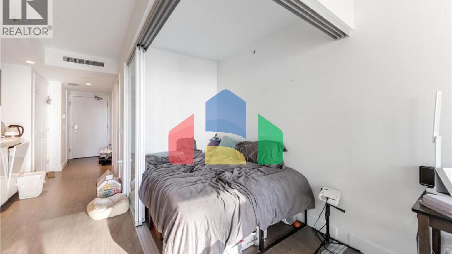 Residential - Single Family Home - Richmond, Canada - Canada