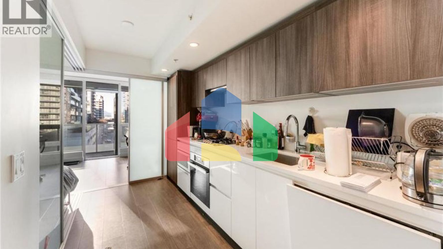 Residential - Single Family Home - Richmond, Canada - Canada