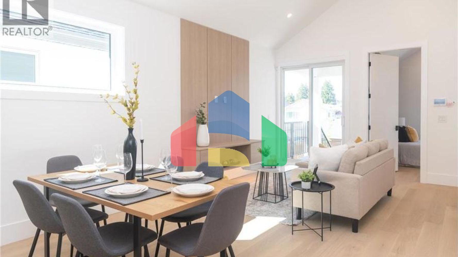 Residential - Single Family Home - Richmond, Canada - Canada