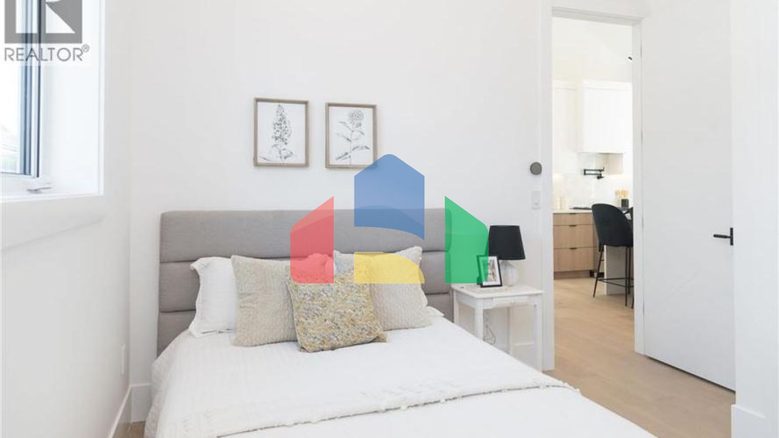 Residential - Single Family Home - Richmond, Canada - Canada