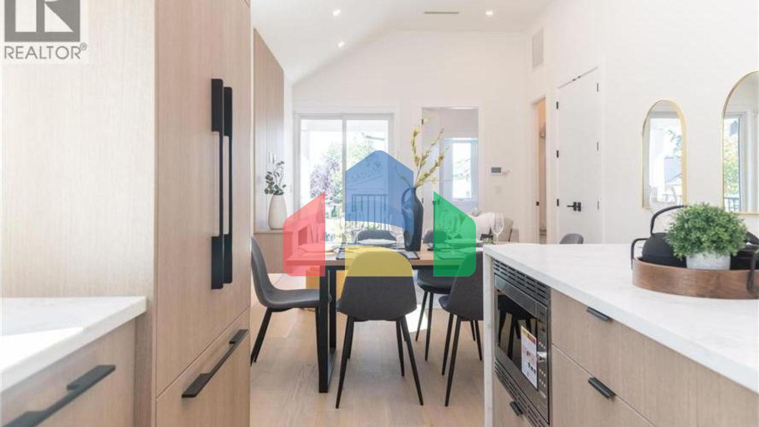 Residential - Single Family Home - Richmond, Canada - Canada