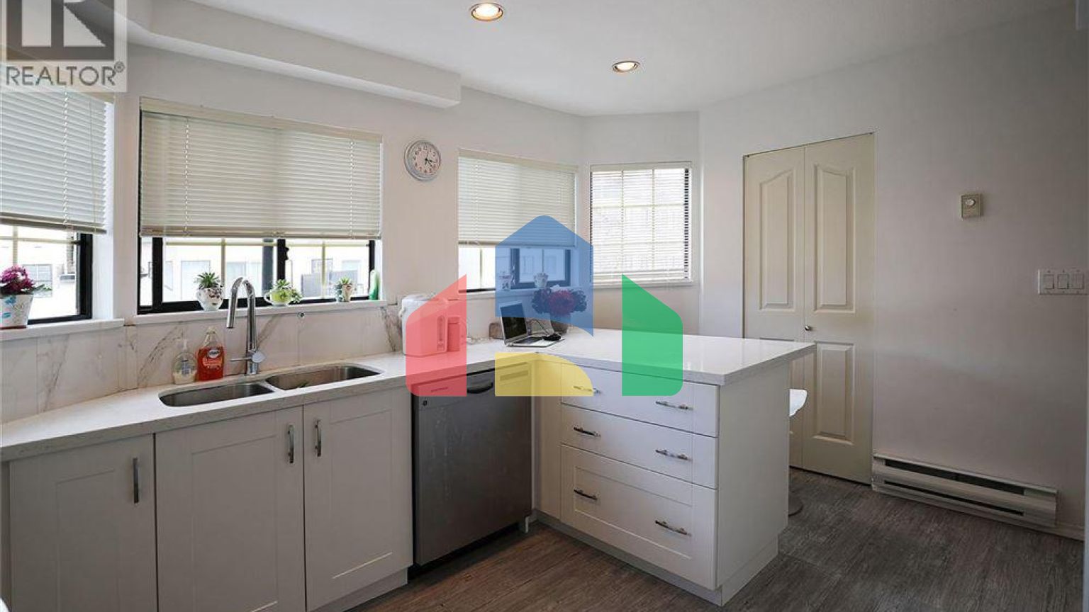 Residential - Townhouse - Richmond, Canada - Canada