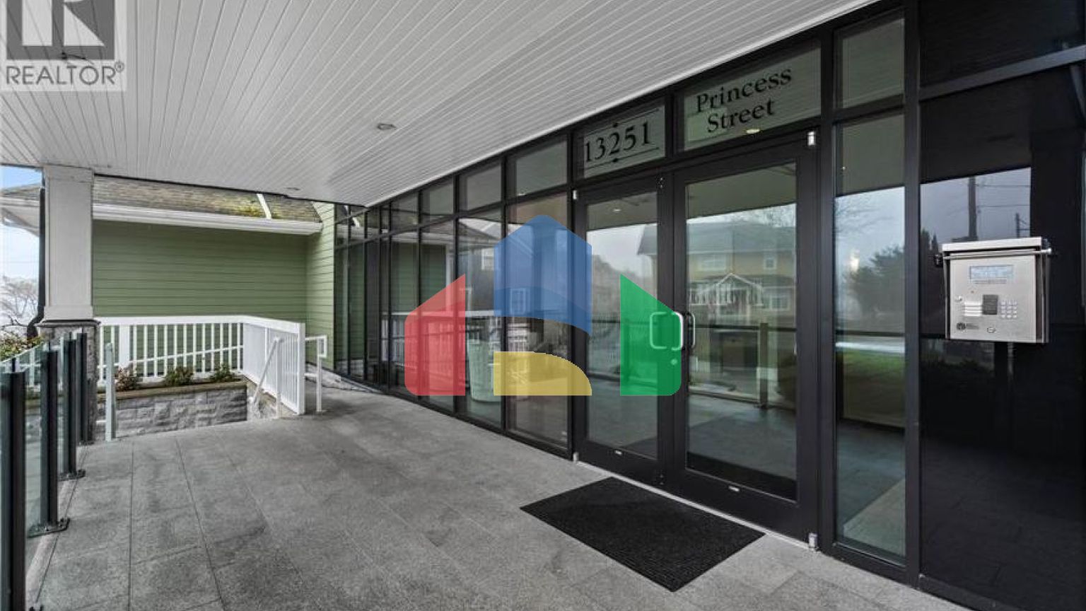 Residential - Single Family Home - Richmond, Canada - Canada