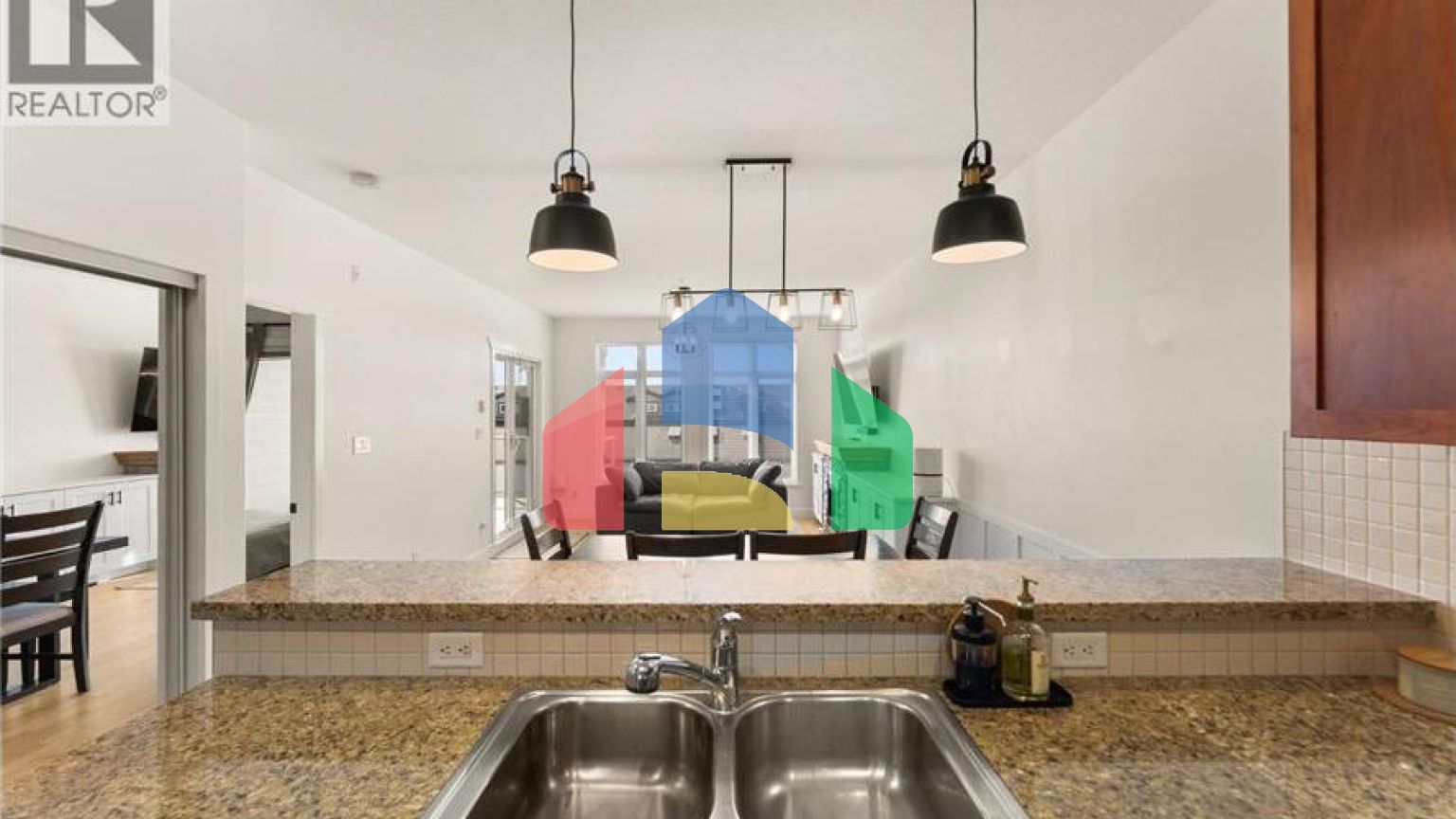 Residential - Single Family Home - Richmond, Canada - Canada