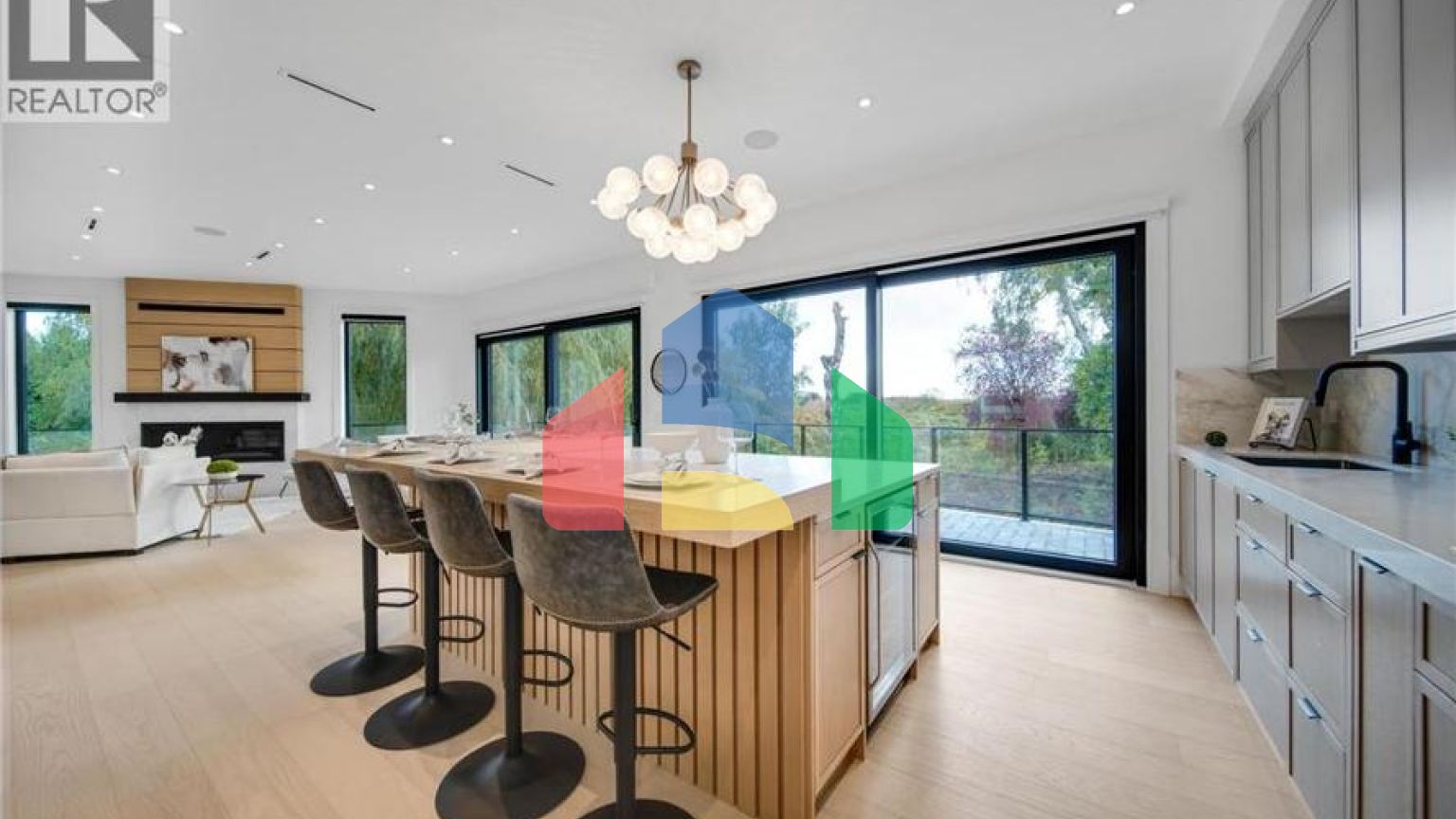 Residential - Single Family Home - Richmond, Canada - Canada