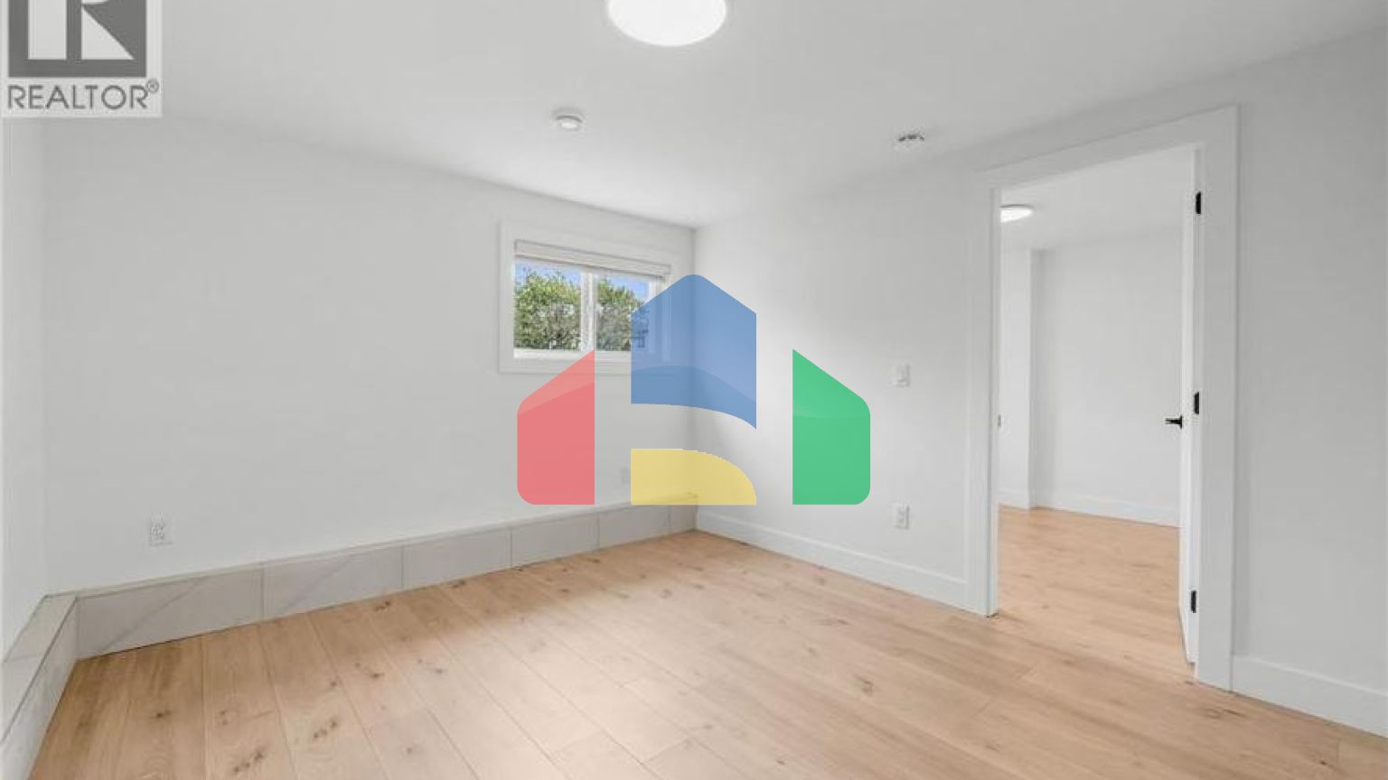 Residential - Single Family Home - Richmond, Canada - Canada