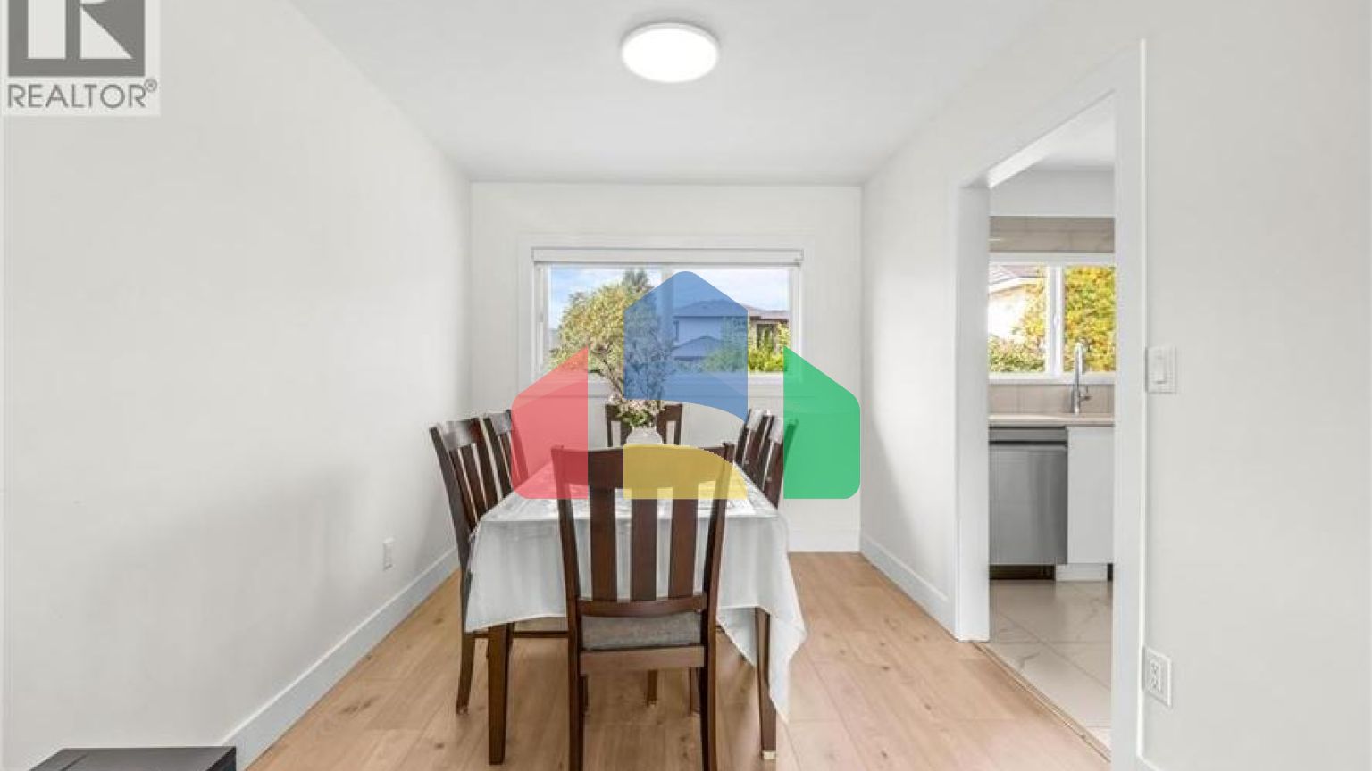 Residential - Single Family Home - Richmond, Canada - Canada