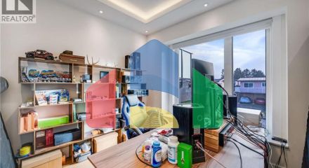 Residential - Single Family Home - Richmond, Canada - Canada