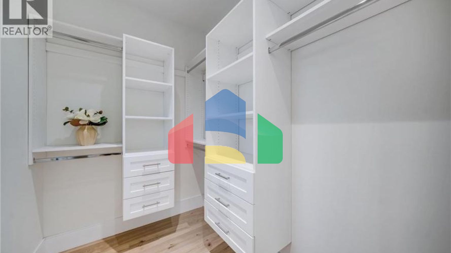 Residential - Single Family Home - Richmond, Canada - Canada