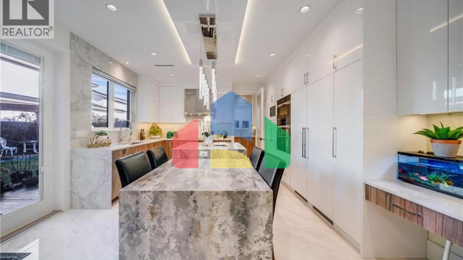 Residential - Single Family Home - Richmond, Canada - Canada