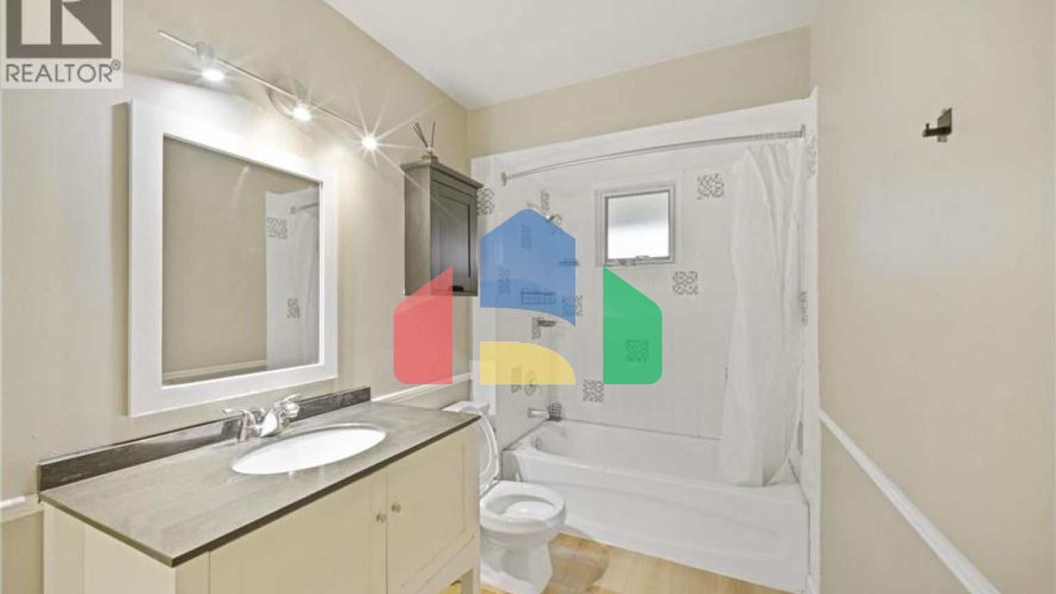 Residential - Single Family Home - Richmond, Canada - Canada