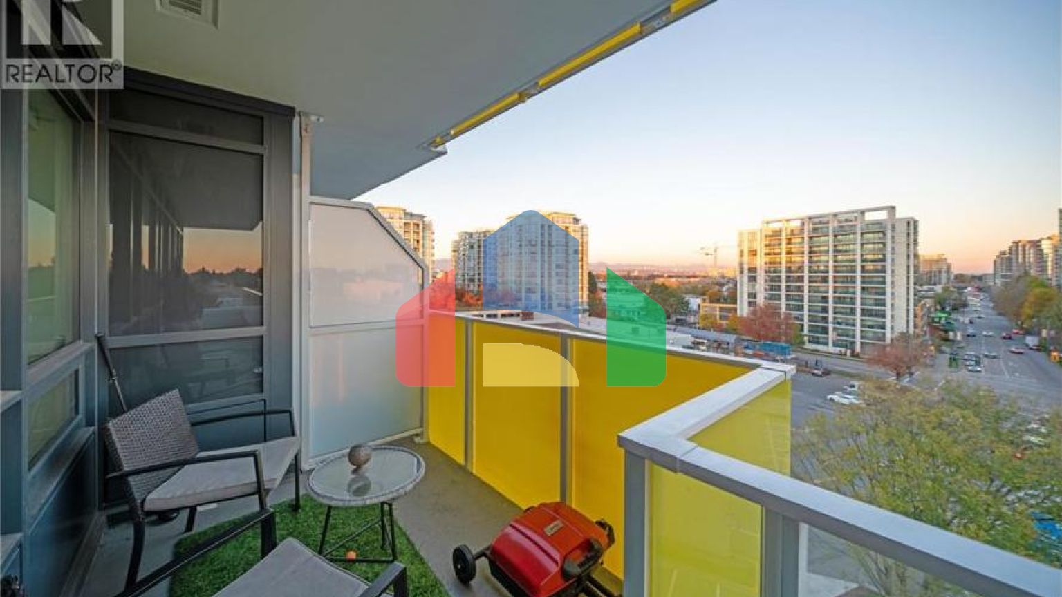 Residential - Single Family Home - Richmond, Canada - Canada