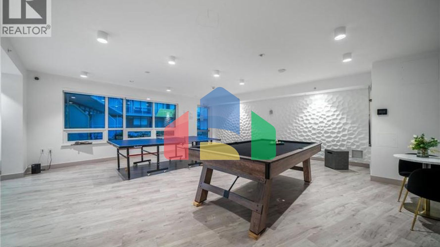 Residential - Single Family Home - Richmond, Canada - Canada