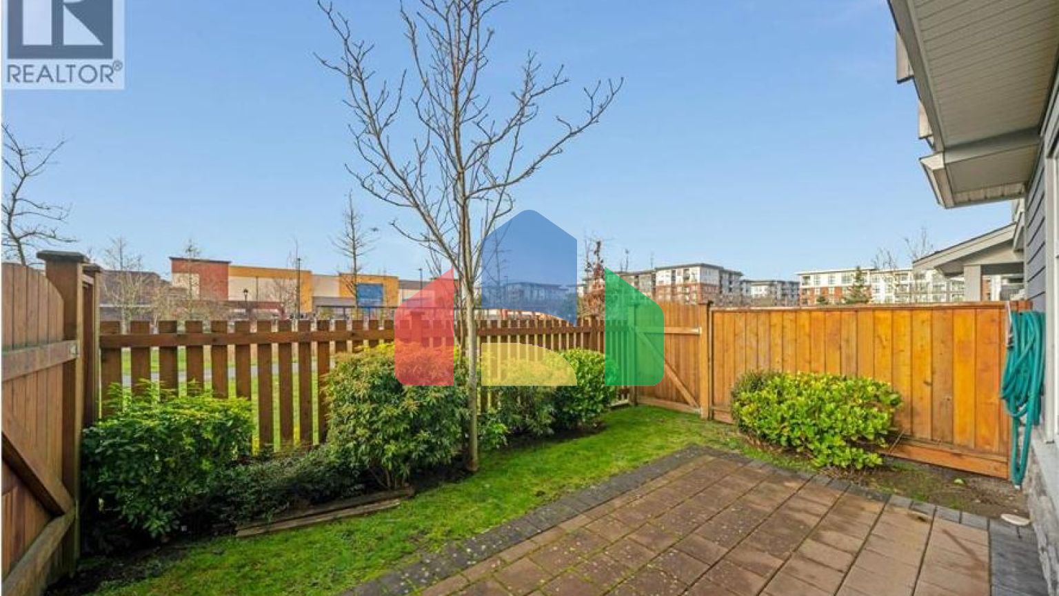 Residential - Townhouse - Richmond, Canada - Canada