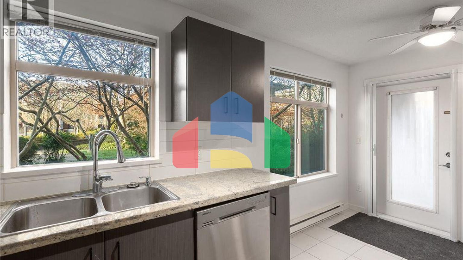 Residential - Single Family Home - Richmond, Canada - Canada