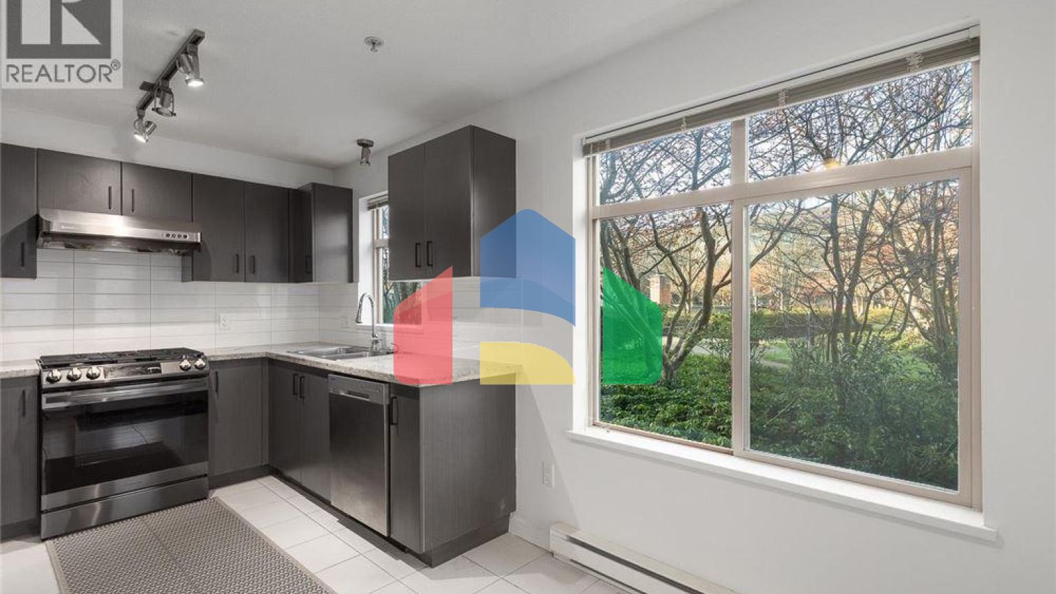 Residential - Single Family Home - Richmond, Canada - Canada