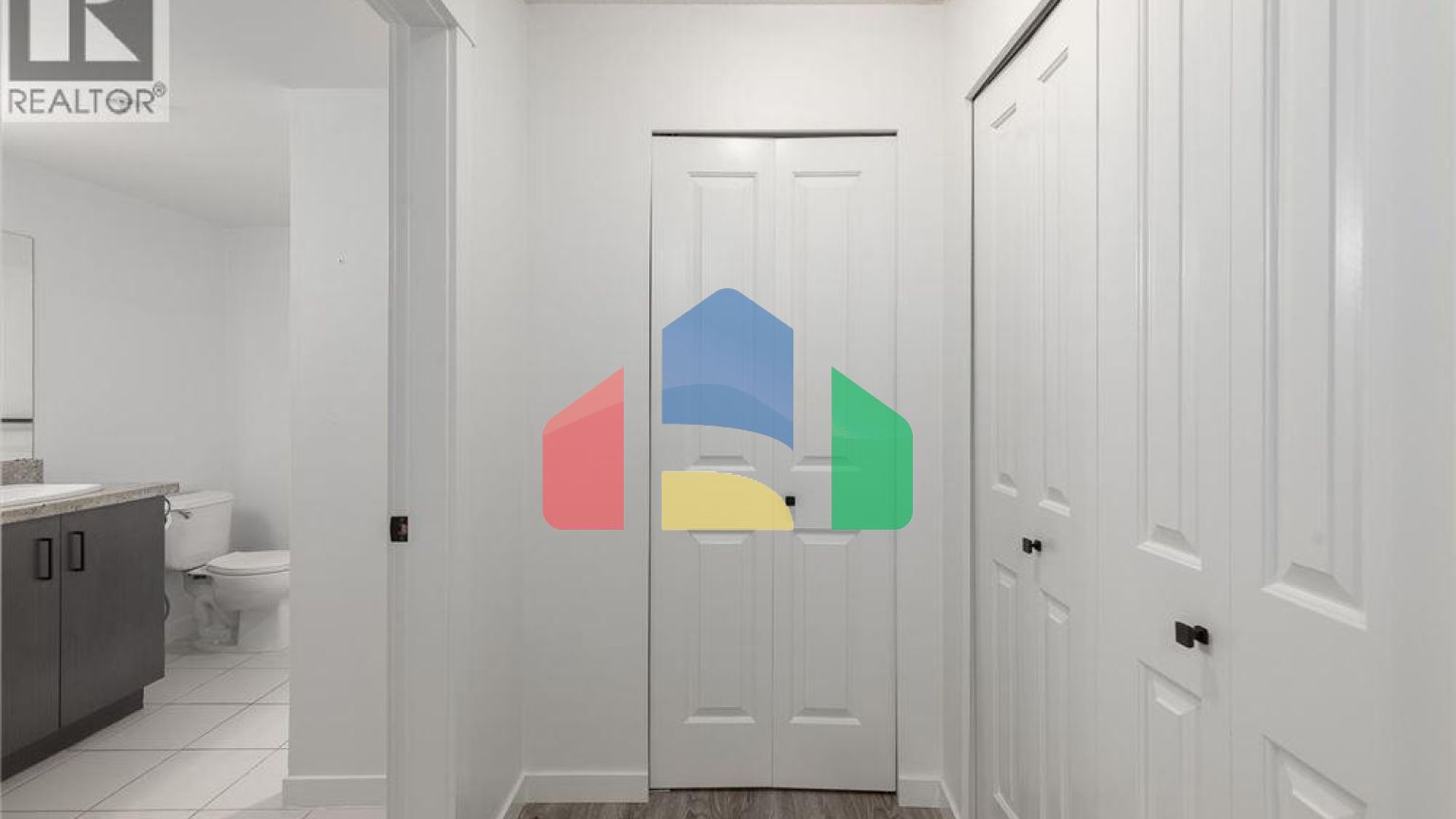 Residential - Single Family Home - Richmond, Canada - Canada