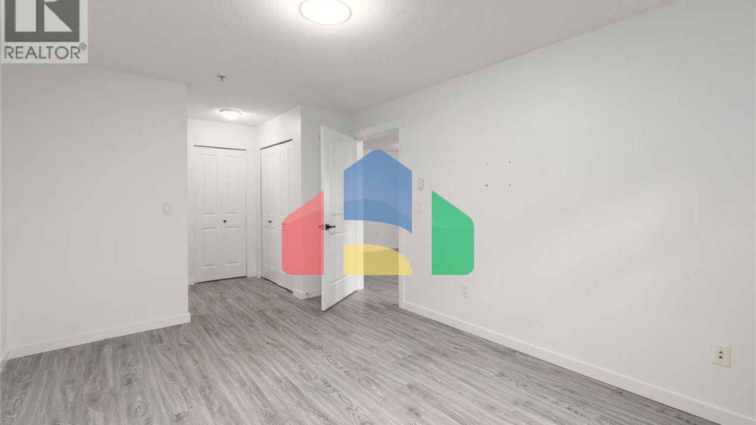 Residential - Single Family Home - Richmond, Canada - Canada