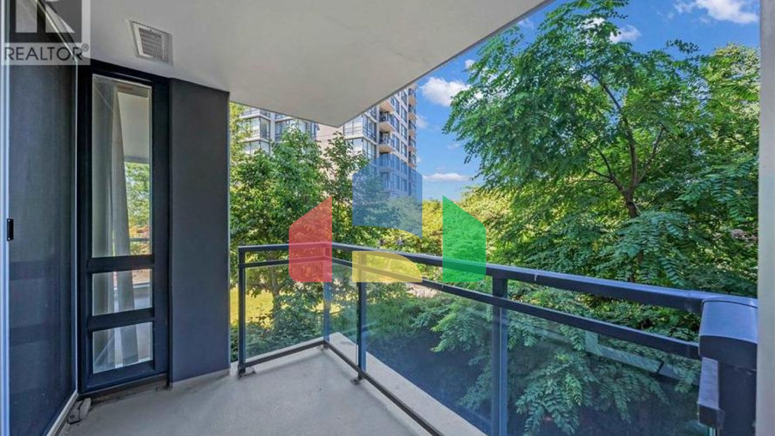 Residential - Single Family Home - Richmond, Canada - Canada