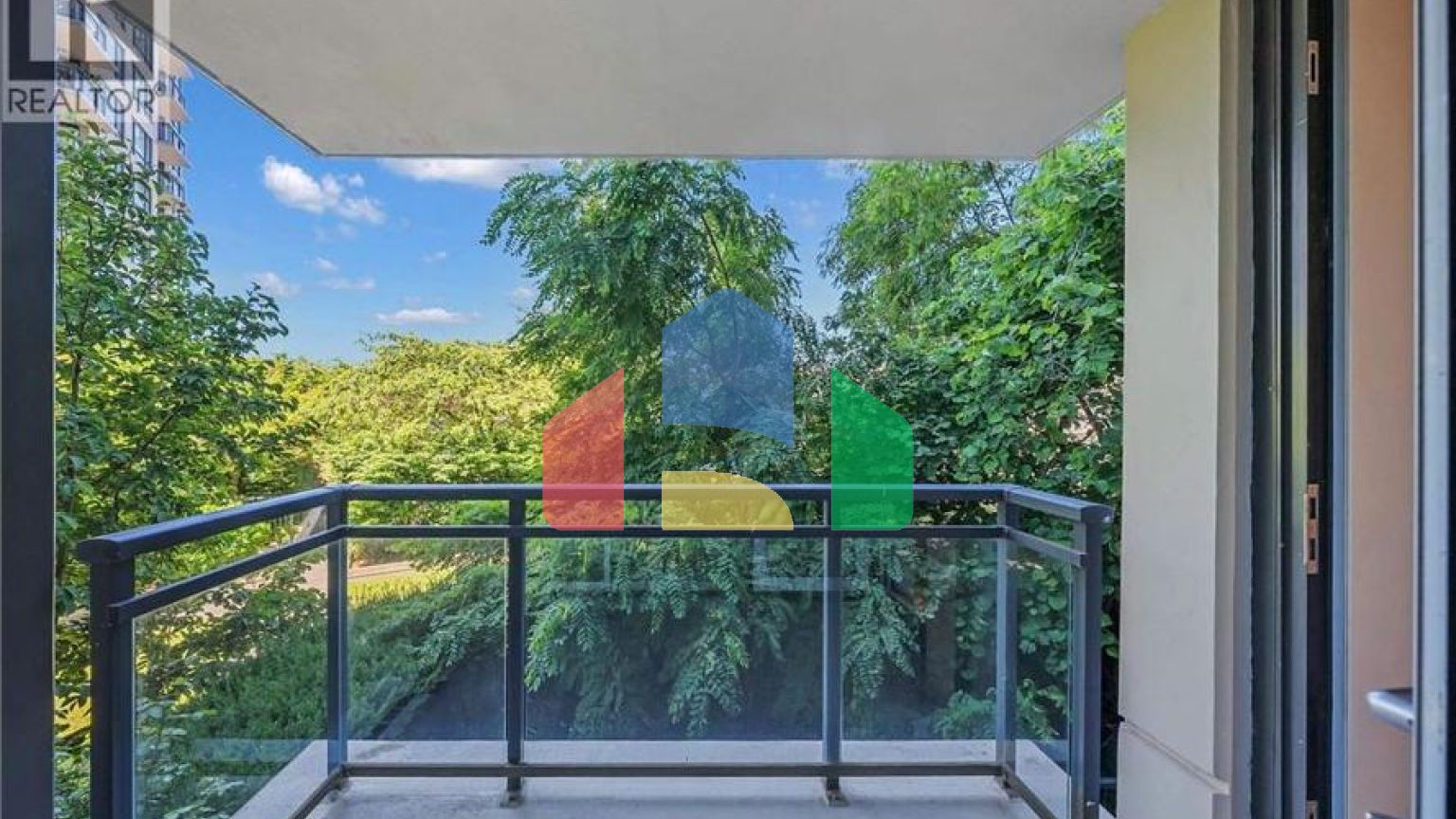 Residential - Single Family Home - Richmond, Canada - Canada