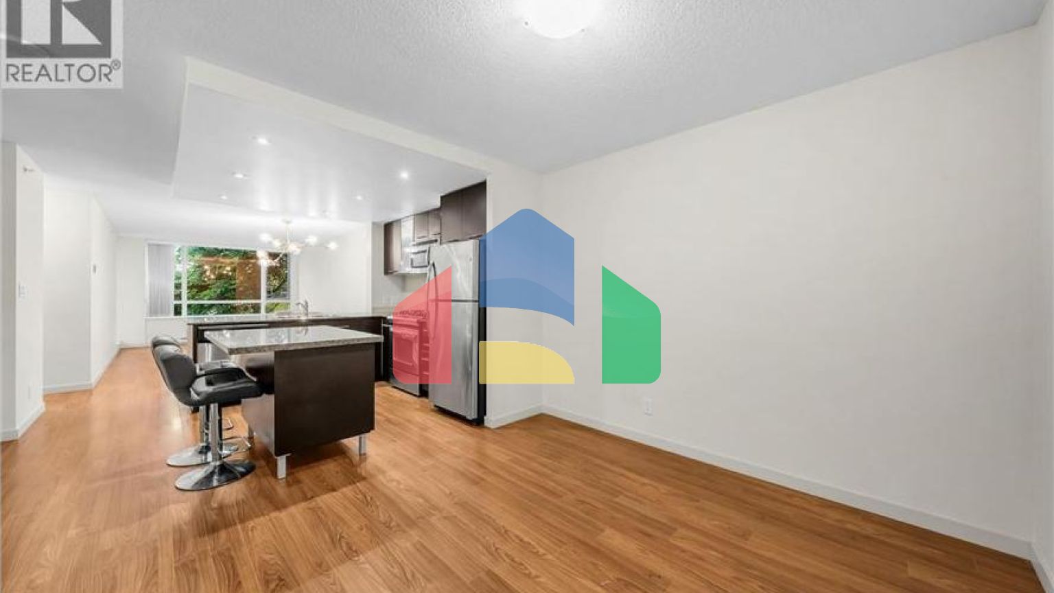 Residential - Single Family Home - Richmond, Canada - Canada