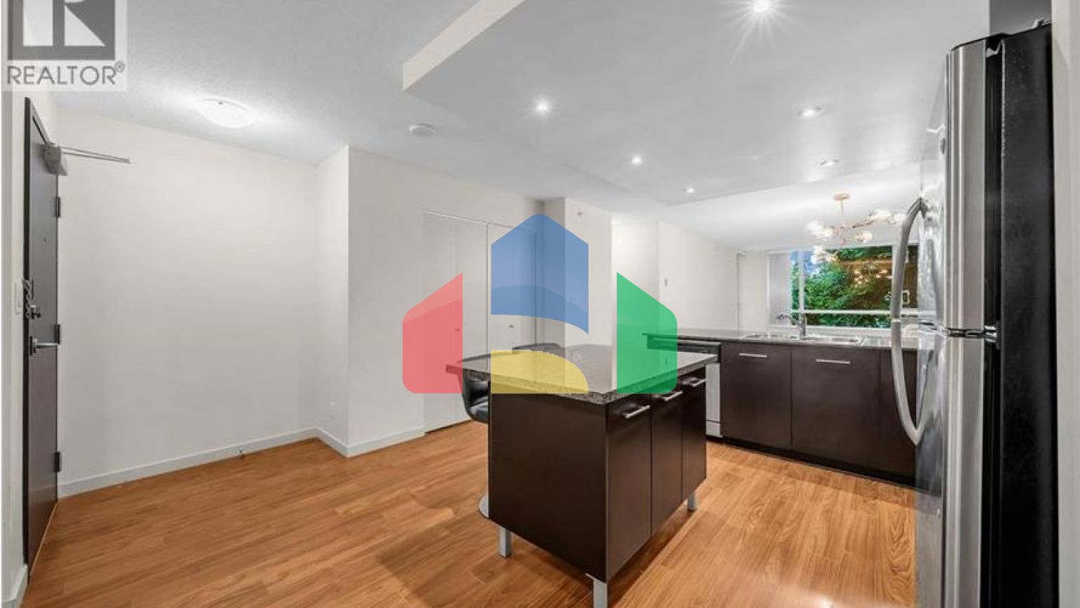 Residential - Single Family Home - Richmond, Canada - Canada