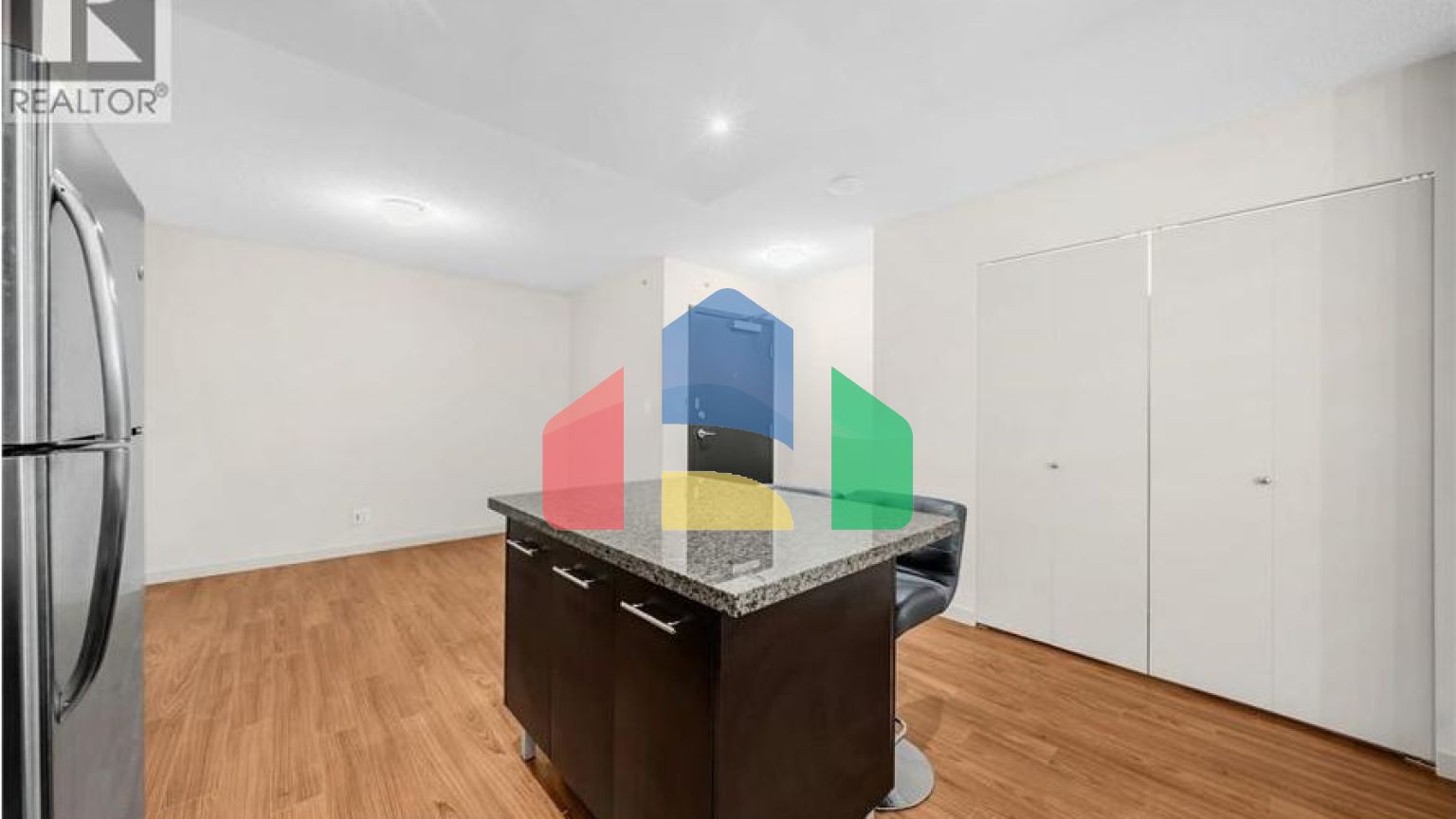 Residential - Single Family Home - Richmond, Canada - Canada