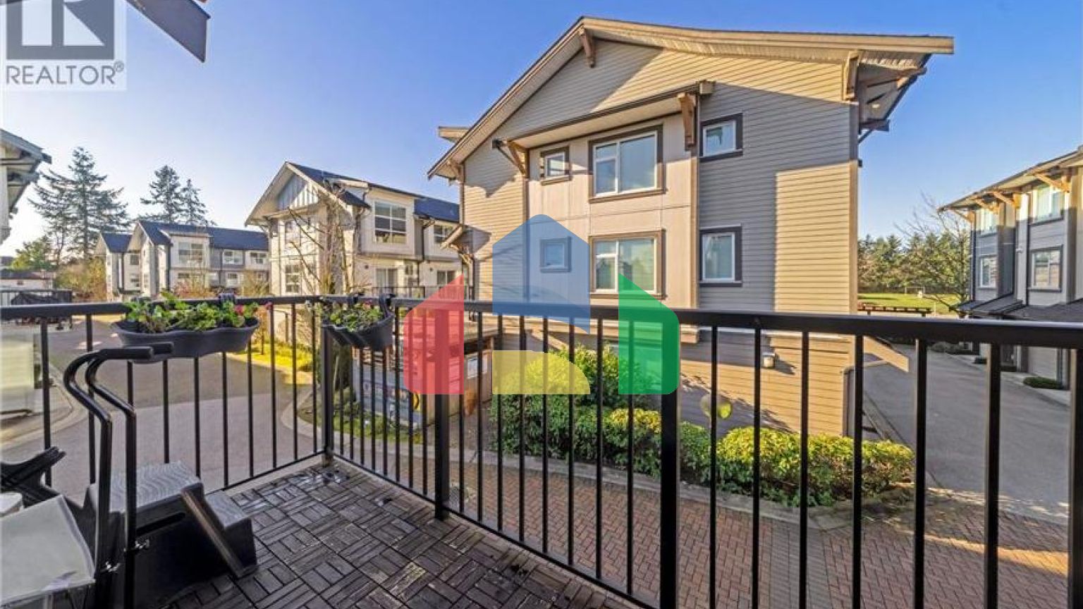 Residential - Townhouse - Richmond, Canada - Canada