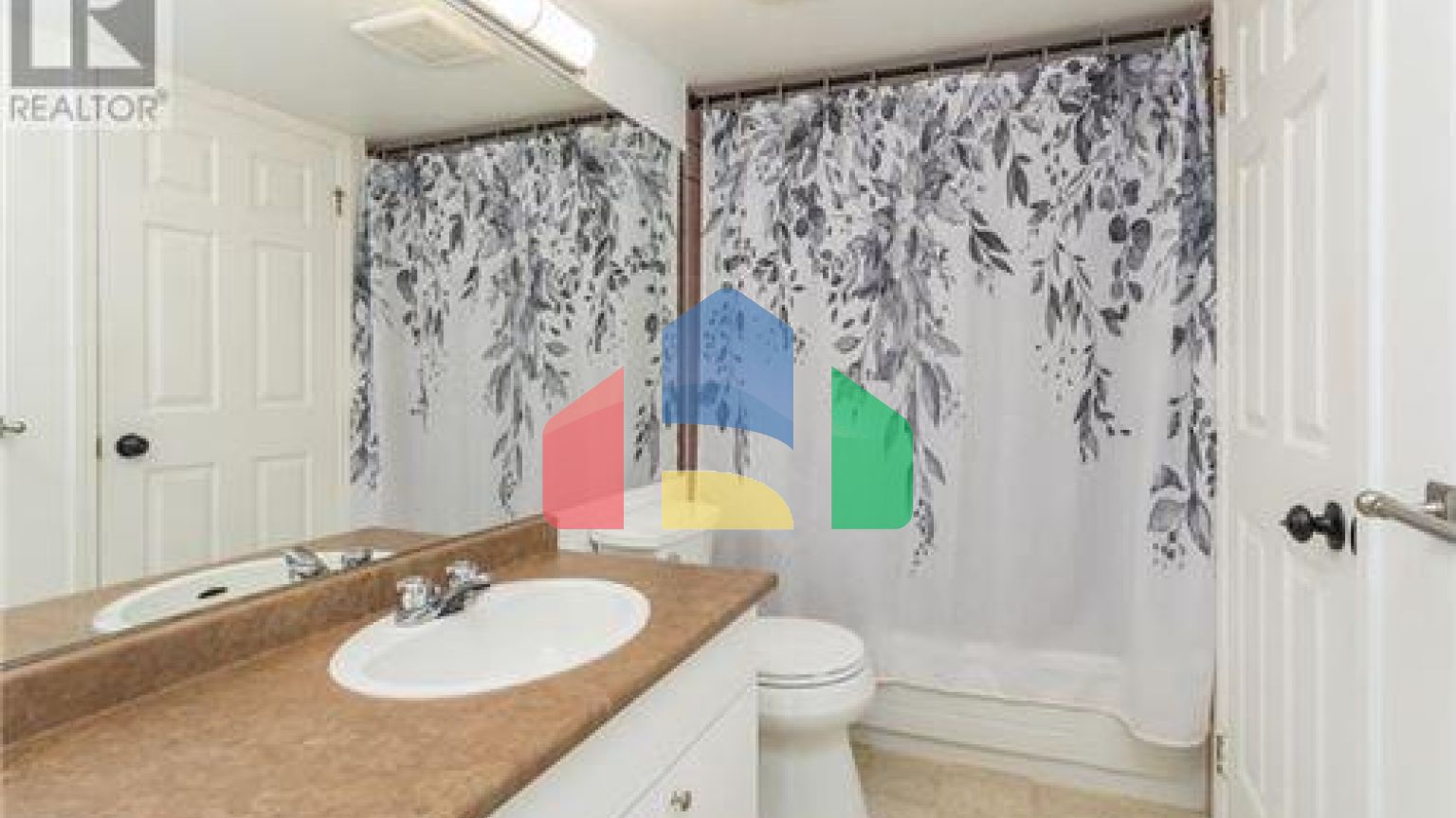 Residential - Condo/Apartment - Richmond, Canada - Canada