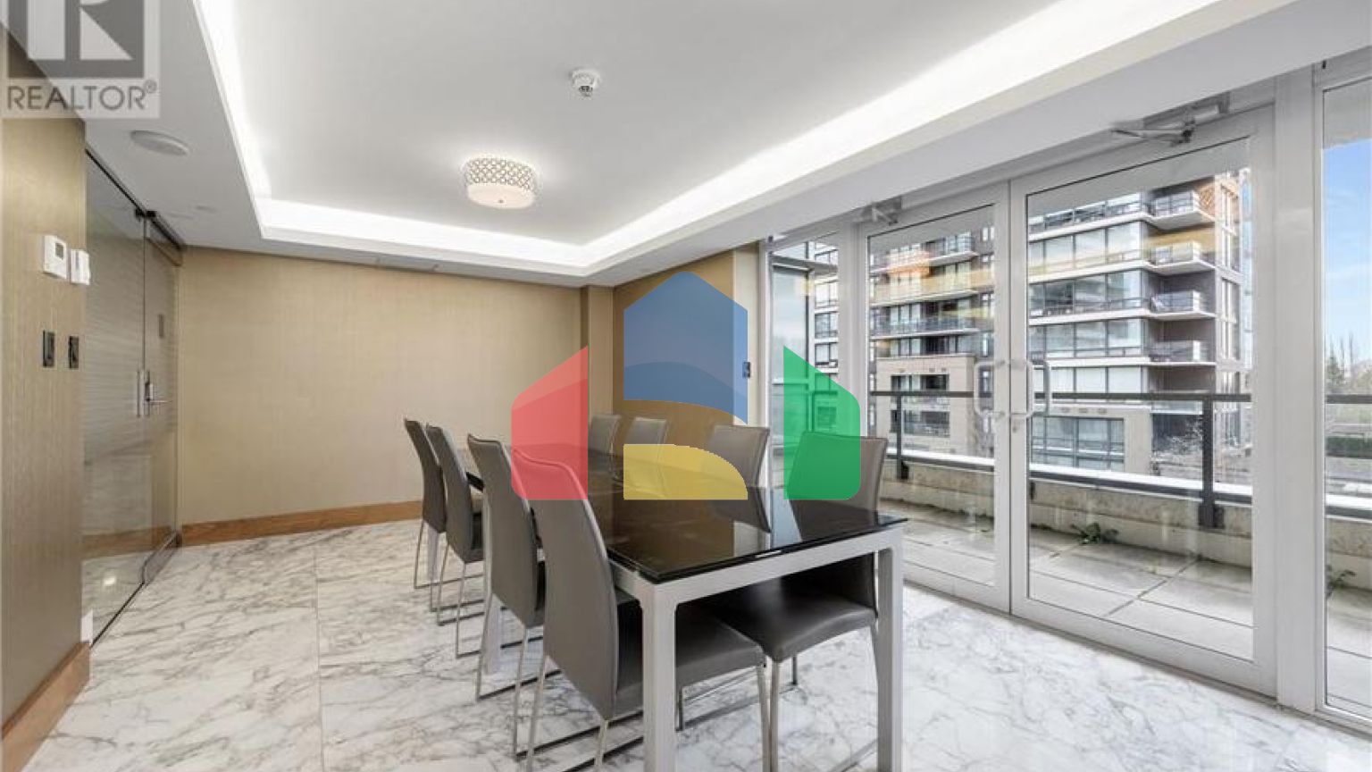 Residential - Condo/Apartment - Richmond, Canada - Canada