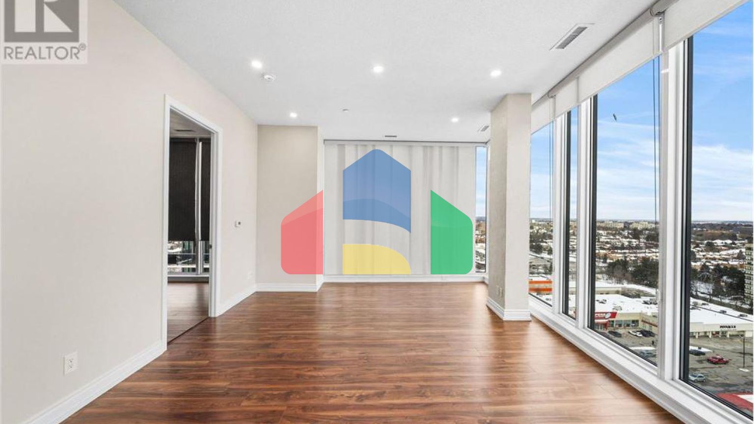 Residential - Single Family Home - Richmond Hill, Canada - Canada