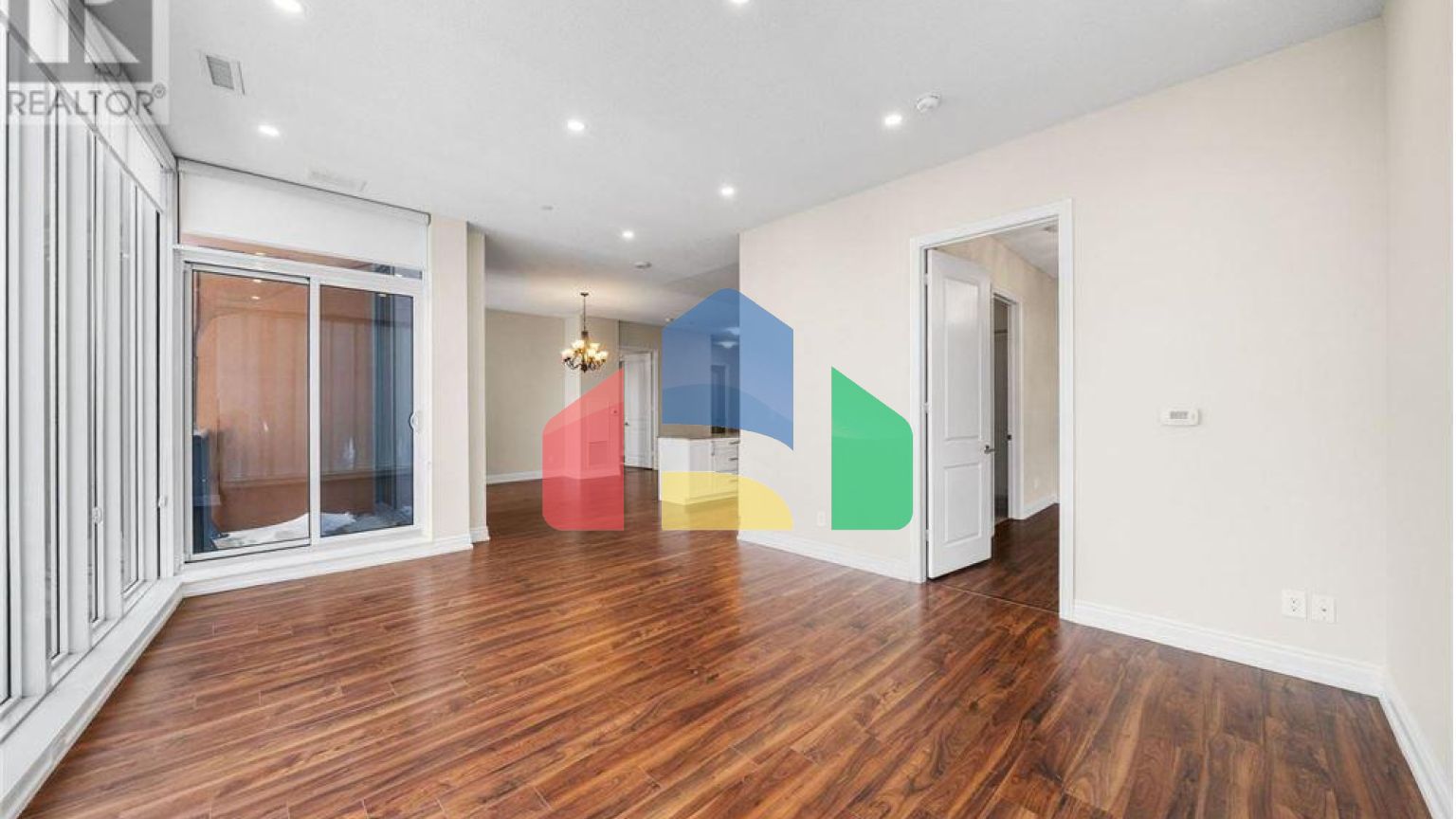 Residential - Single Family Home - Richmond Hill, Canada - Canada