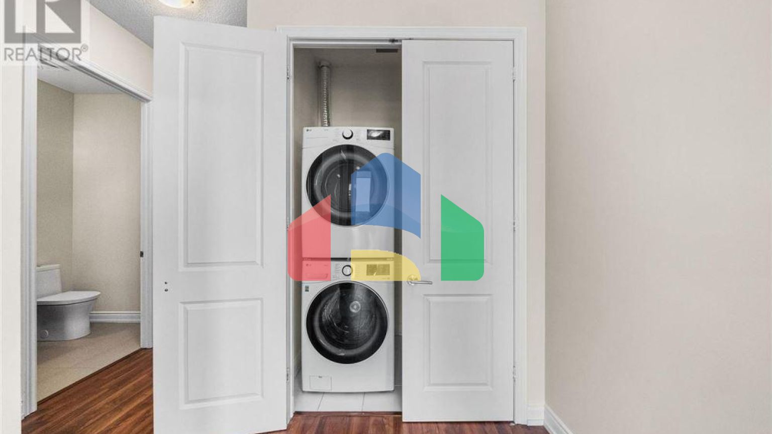 Residential - Single Family Home - Richmond Hill, Canada - Canada