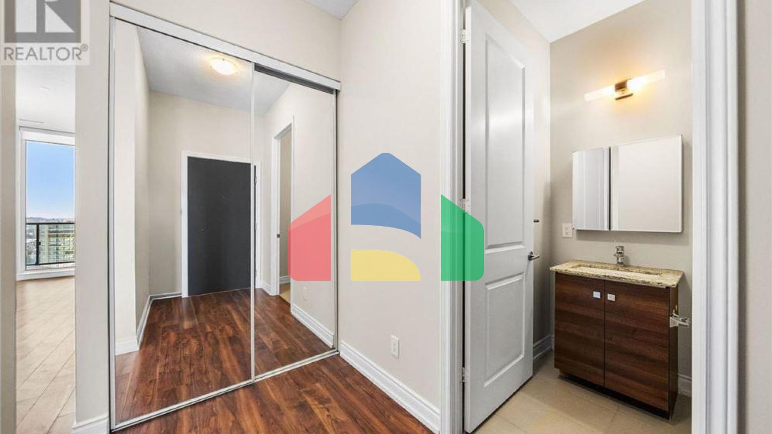 Residential - Single Family Home - Richmond Hill, Canada - Canada