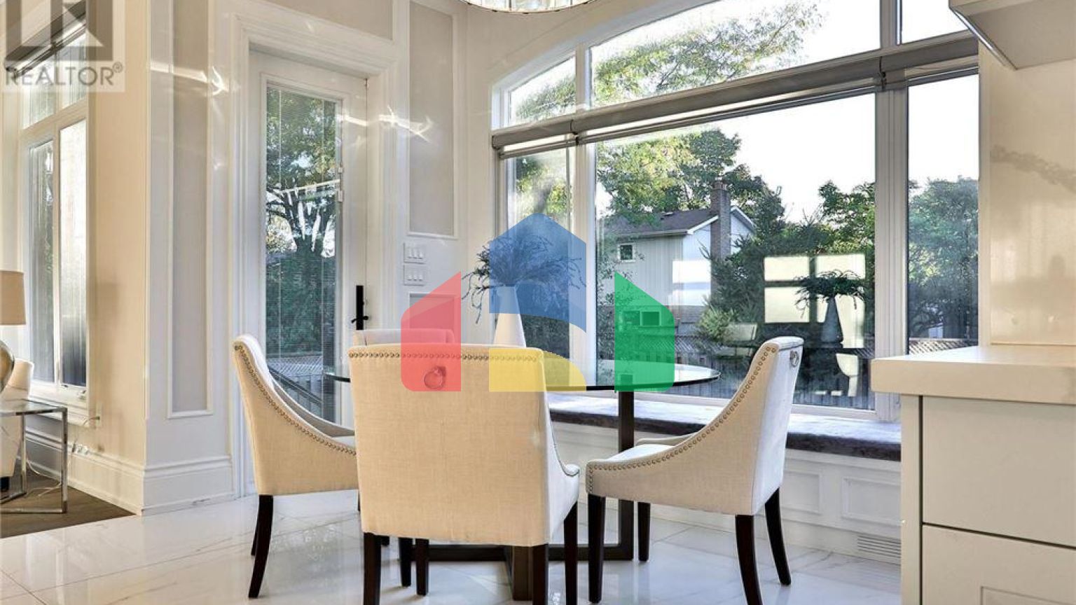 Residential - Single Family Home - Richmond Hill, Canada - Canada