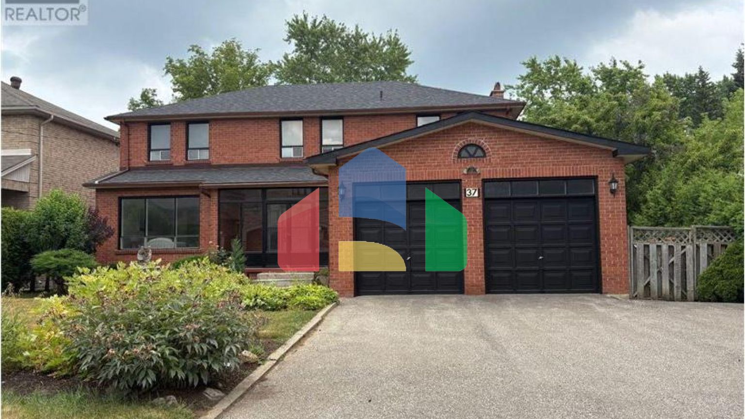 Residential - Single Family Home - Richmond Hill, Canada - Canada