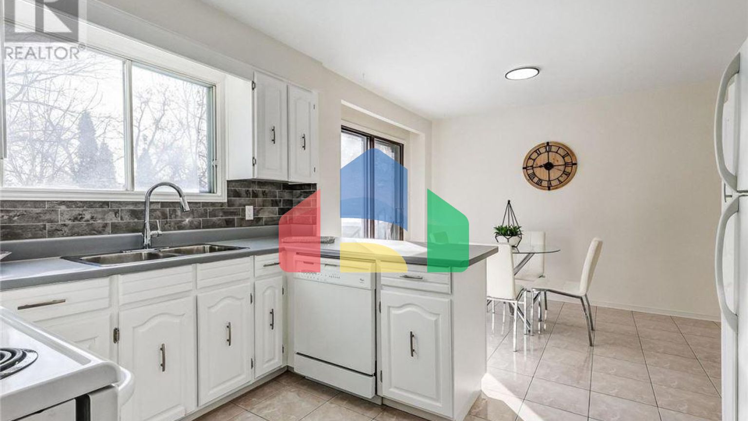 Residential - Single Family Home - Richmond Hill, Canada - Canada