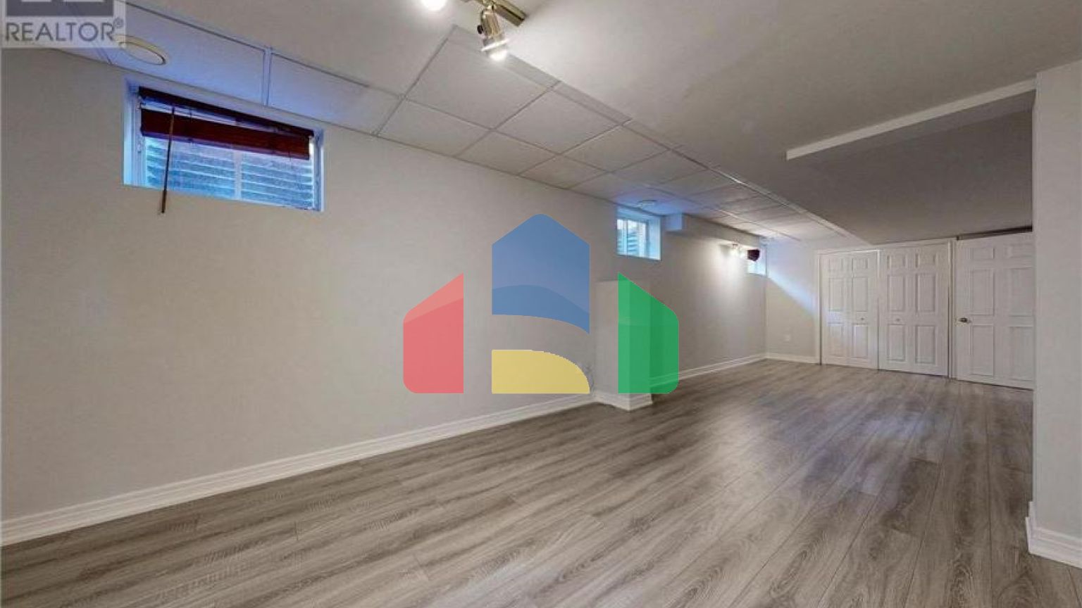 Residential - Single Family Home - Richmond Hill, Canada - Canada