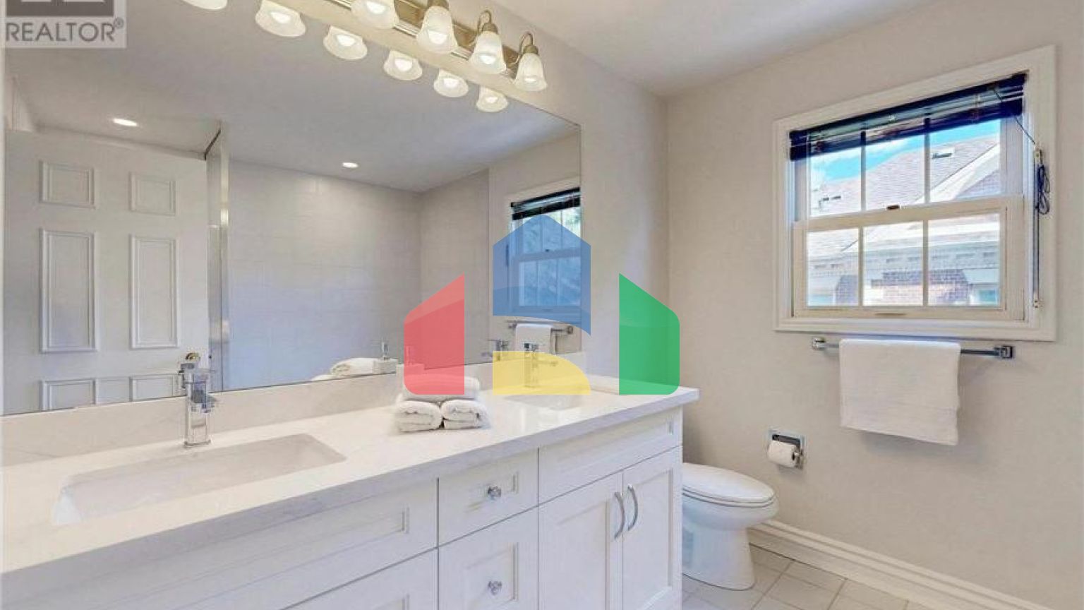 Residential - Single Family Home - Richmond Hill, Canada - Canada