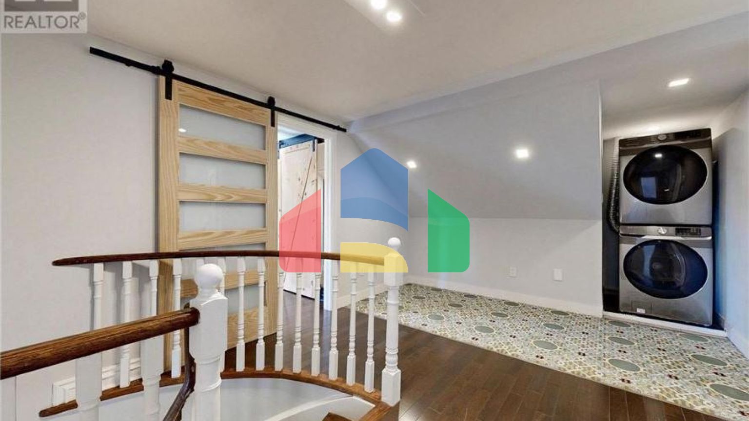 Residential - Single Family Home - Richmond Hill, Canada - Canada