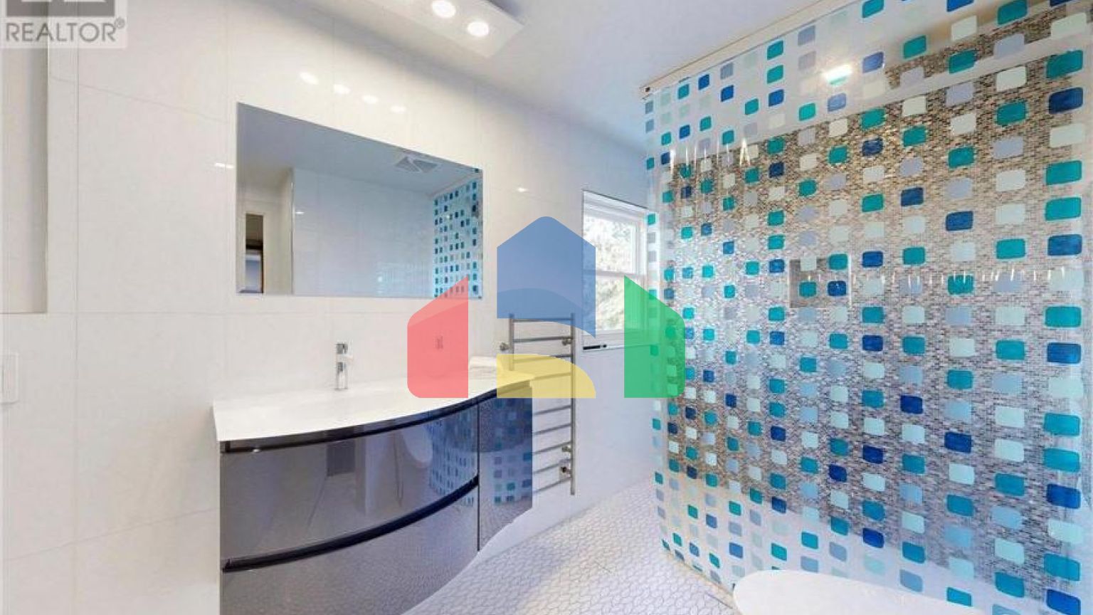 Residential - Single Family Home - Richmond Hill, Canada - Canada