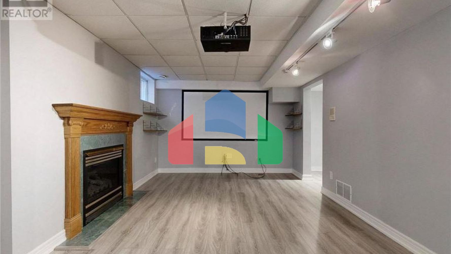 Residential - Single Family Home - Richmond Hill, Canada - Canada