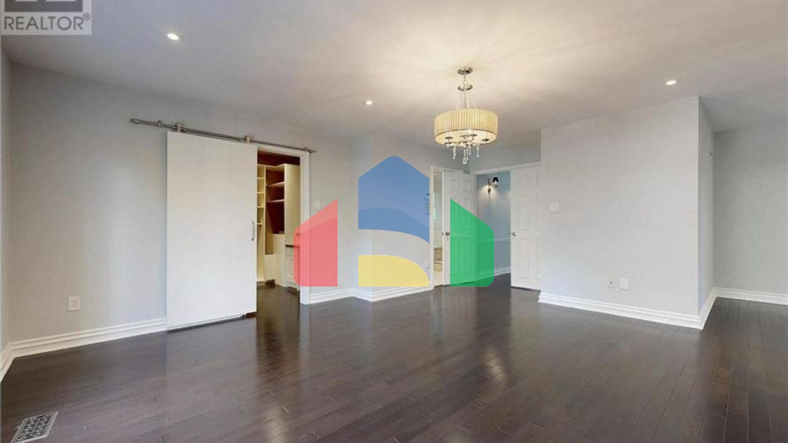 Residential - Single Family Home - Richmond Hill, Canada - Canada