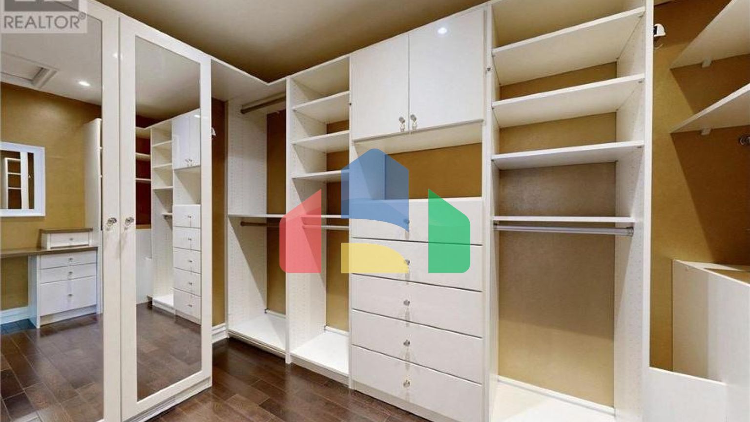 Residential - Single Family Home - Richmond Hill, Canada - Canada