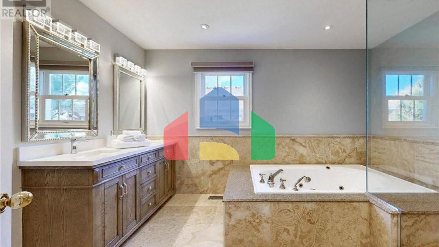 Residential - Single Family Home - Richmond Hill, Canada - Canada